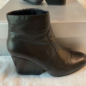 Robert Clergerie Toots Bootie